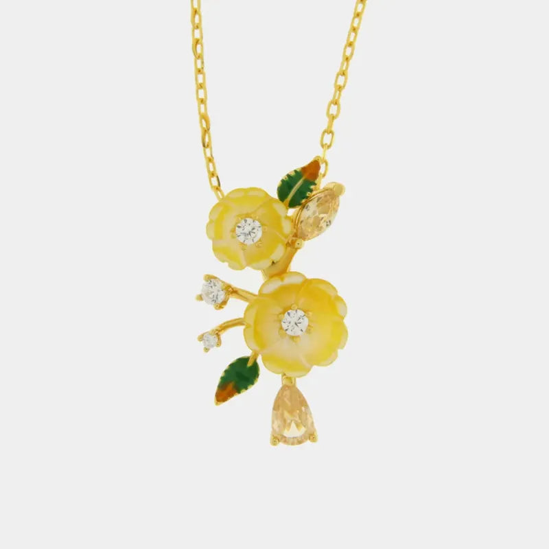 Collana in Argento 925 con fiori in madreperla e zirconi