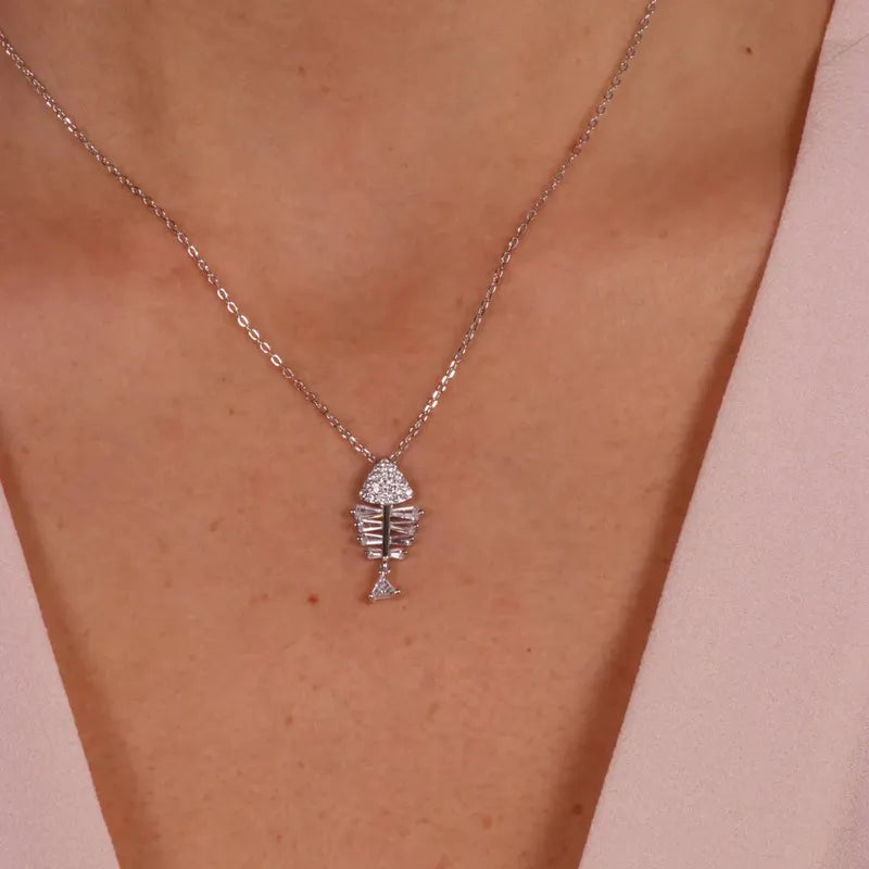 Collana in Argento 925 con ciondolo spina di pesce zirconato