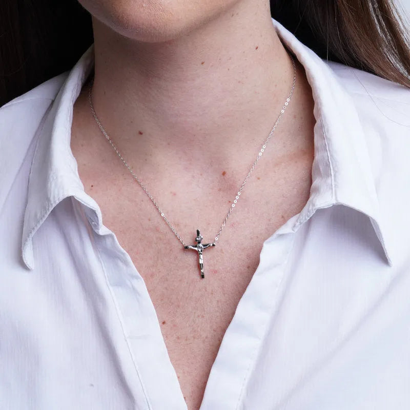 Collana in Argento 925 crocifisso con Gesù Collezione Hanoi - BYSIMON gioielli