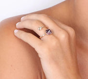 Anello in Argento 925 con cristallo quadrato rosa antico con punto luce champagne