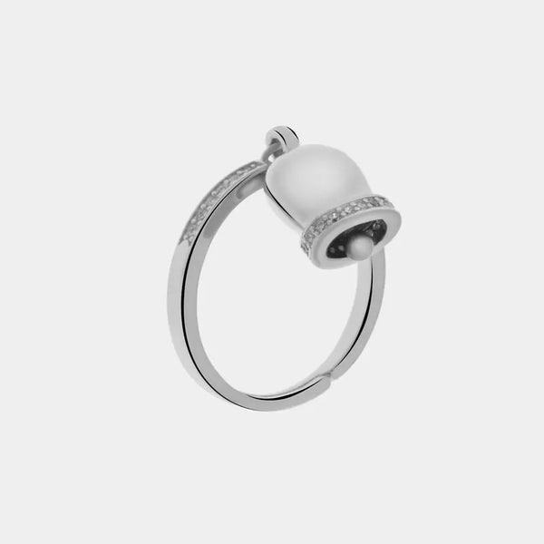 Anello in Argento 925 con campanella portafortuna impreziosita da zirconi bianchi