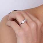 Anello in Argento 925 trilogy di zirconi BYSIMON - gioiello BySimon