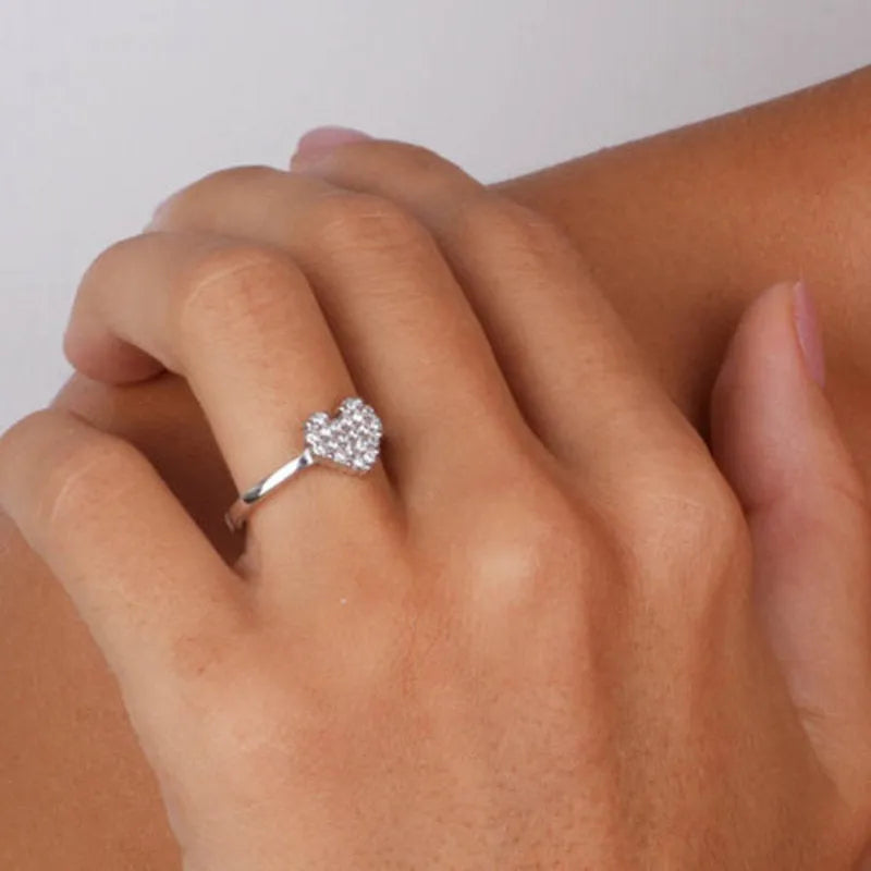 Anello in Argento 925 con cuore ricoperto di zirconi bianchi - BYSIMON gioielli