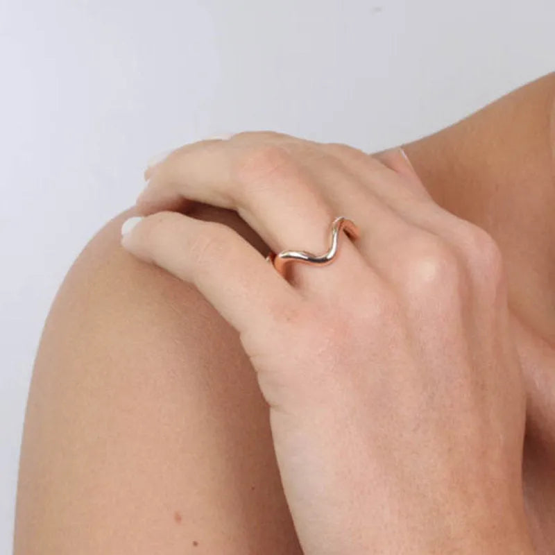 Anello in Argento 925 dalla forma ondulata