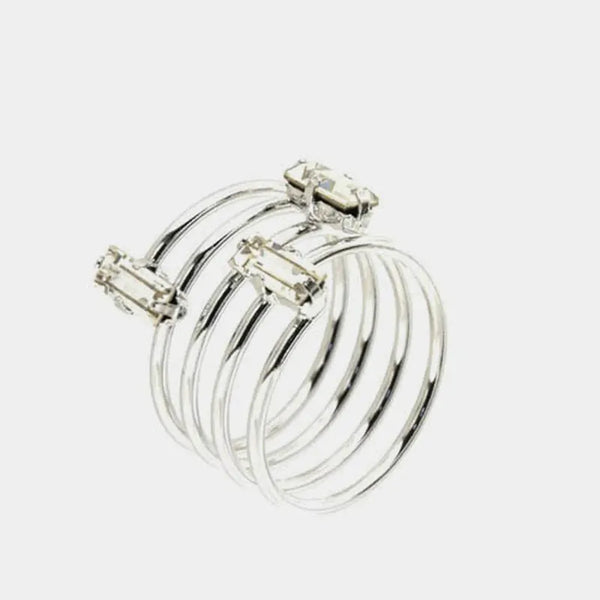 Anello in Argento 925 a forma spirale, impreziosita da trio di cristalli bianchi