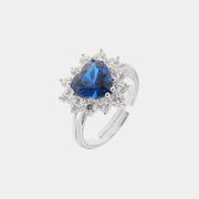 Anello in Argento 925 con zircone blu zafiro a forma di cuore impreziosito da zirconi bianchi
