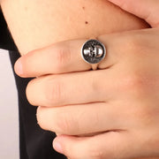 Anello in Argento 925 con dettaglio a forma di teschio
