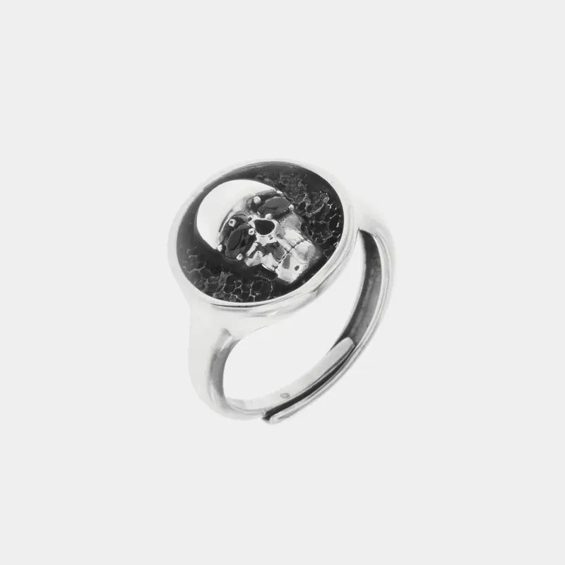 Anello in Argento 925 con dettaglio a forma di teschio