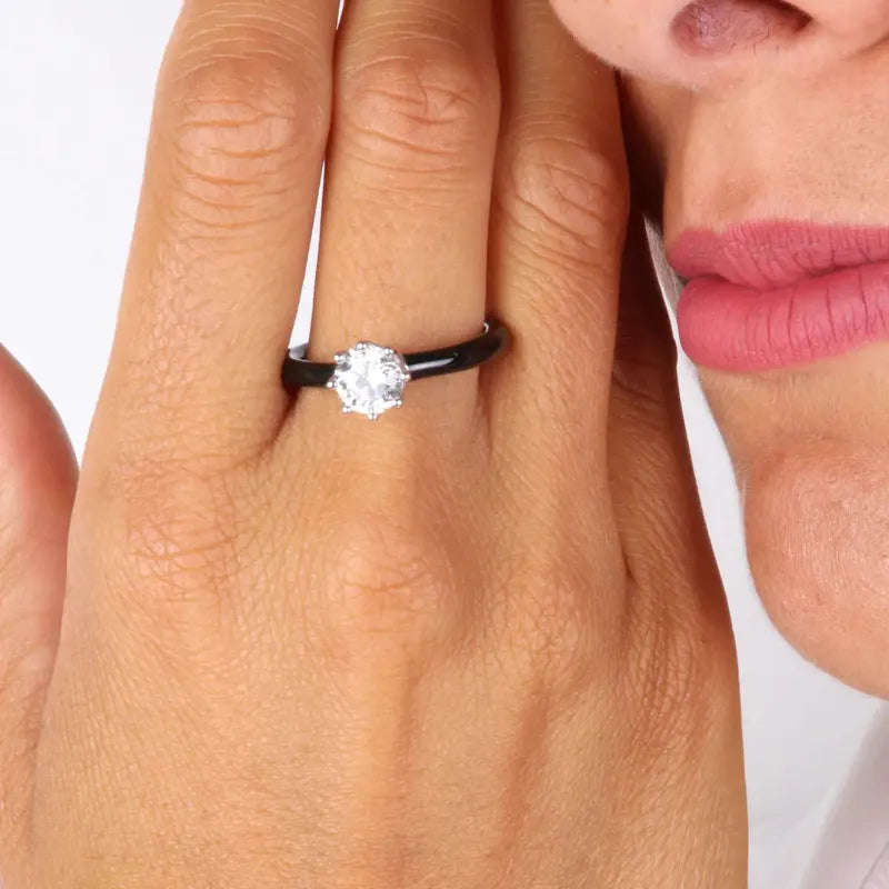 Anello in Argento 925 con smalto nero e zircone