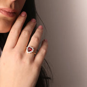 Anello in Argento 925 solitario con cuore con zircone rosso rubino e bianchi