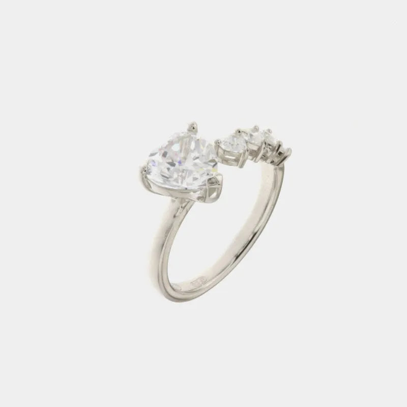 Anello in Argento 925 con cuori in zirconi bianchi