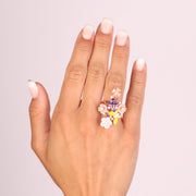 Anello in Argento 925 con fiori in madreperla impreziosito da zirconi colorati