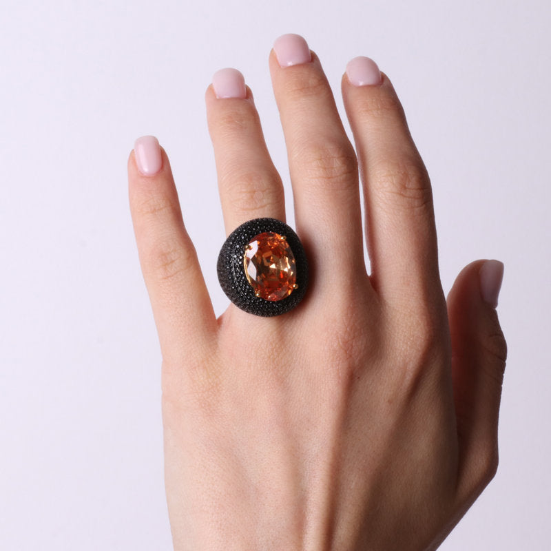 Anello in Argento 925 con zircone champagne a forma ovale con zirconi neri SIMEONE - gioiello BySimon