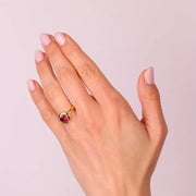 Anello in Argento 925 con cuore centrale rosso e zirconi viola