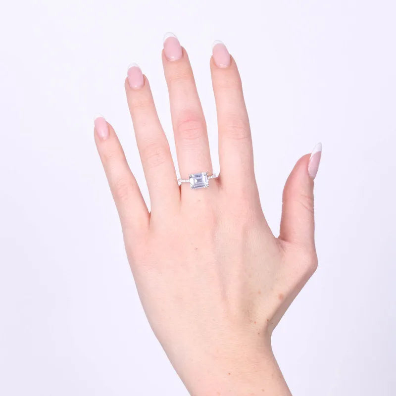 Anello in Argento 925 con zirconi trasparenti