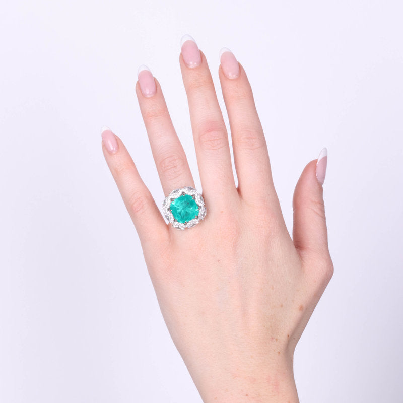 Anello in Argento 925 con zircone verde impreziosito da zirconi trasparenti SIMEONE - gioiello BySimon