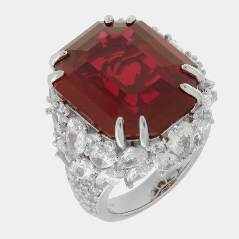 Anello in Argento 925 con zircone rosso impreziosito da zirconi trasparenti SIMEONE - gioiello BySimon