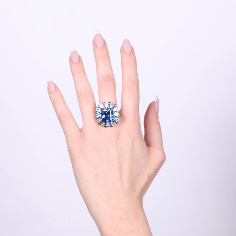 Anello in Argento 925 quadrato con zircone blu impreziosito da zirconi trasparenti SIMEONE - gioiello BySimon