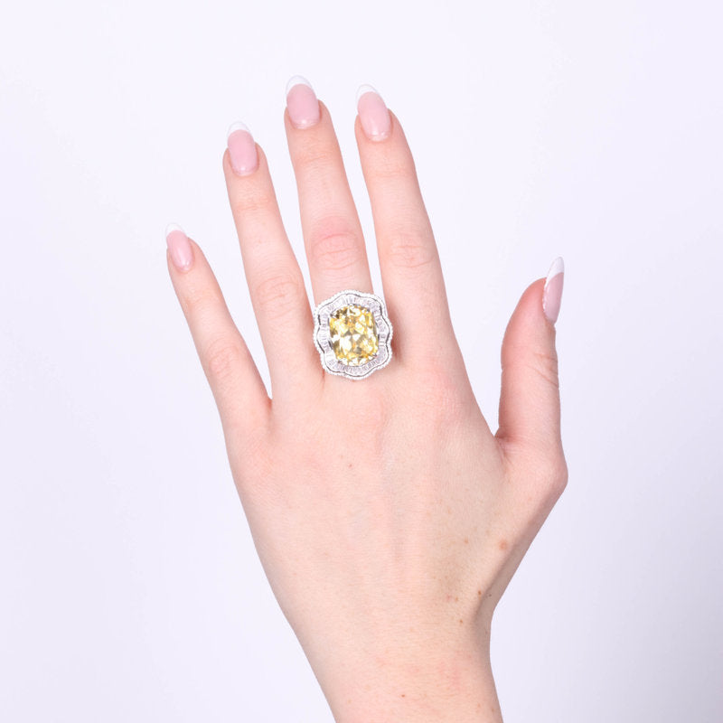 Anello in Argento 925 quadrato con zircone giallo impreziosito da zirconi trasparenti SIMEONE - gioiello BySimon