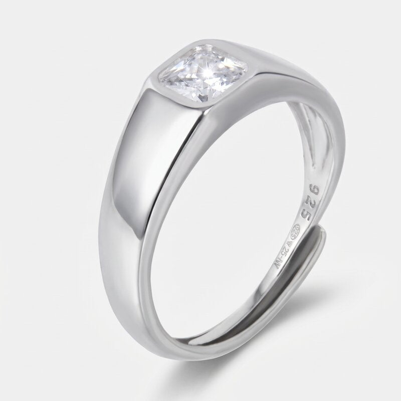 Anello in Argento 925 chevalier con punto luce Collezione Hanoi - BYSIMON gioielli