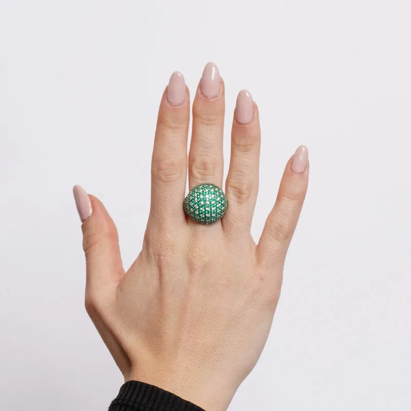 Anello in Argento 925 bombato con pave' verdi