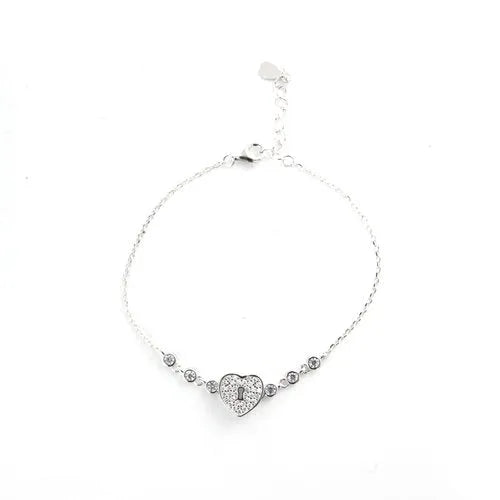 Bracciale in Argento 925 con cuore zirconato e punti luce laterali