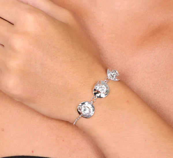 Bracciale in Argento 925 con cristalli colorati su trio di piastre martellata