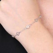 Bracciale in Argento 925 con cuori traforati e cristalli bianchi alternati