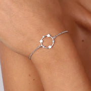 Bracciale in Argento 925 con cerchio impreziosito da cuori e cristalli colorati alternati.