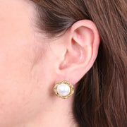 Orecchini in Acciaio a lobo con perla