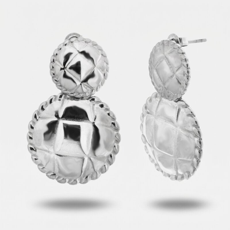 Orecchini in Acciaio con piastre rigate placcato silver - BYSIMON gioielli