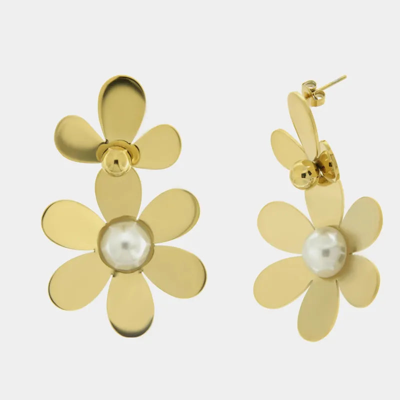 Orecchini in Acciaio con fiori e perla pendente