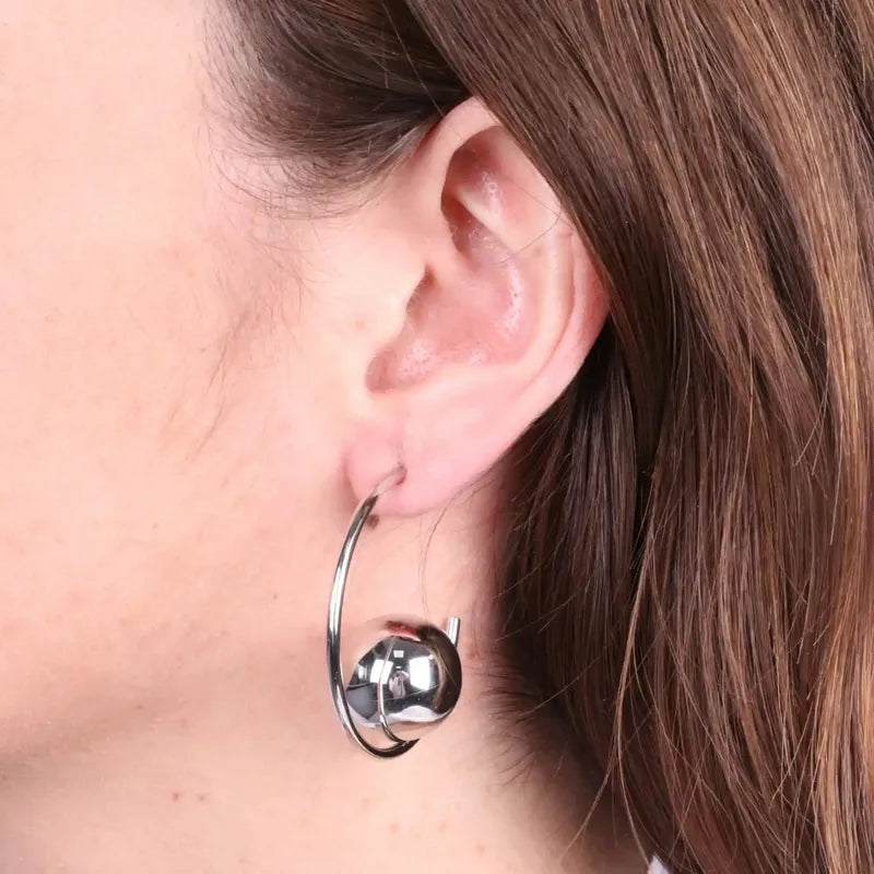 Orecchini a cerchio in acciaio con sfera decorativa - BYSIMON