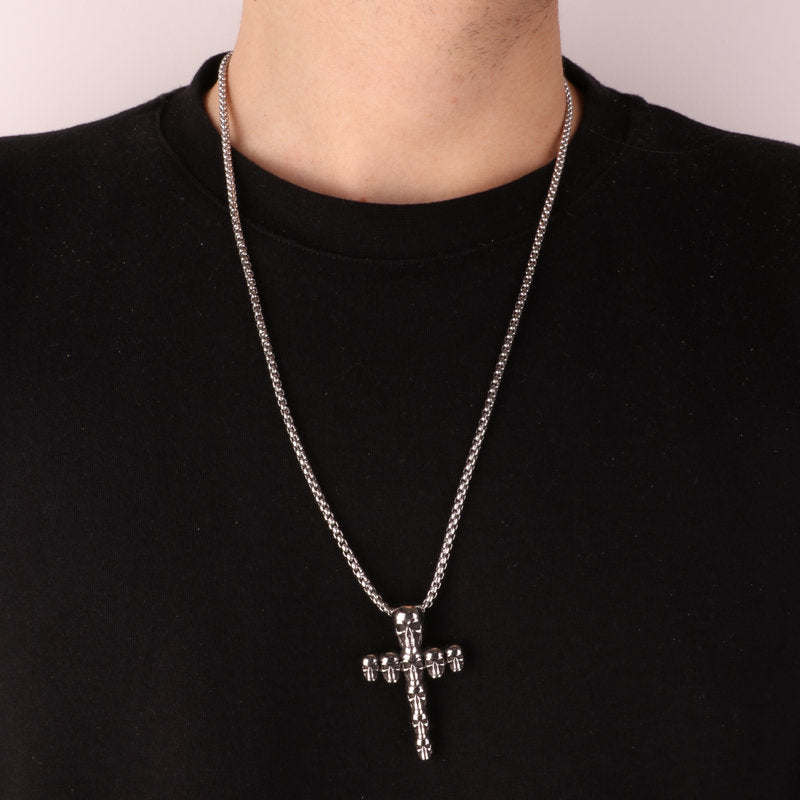 Collana in Acciaio con dettaglio a forma di croce impreziosito da teschi IJEWEL - gioiello BySimon