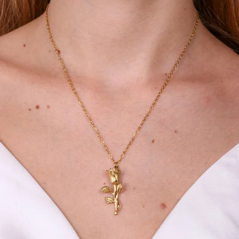 Collana in Acciaio con rosa - BYSIMON gioielli