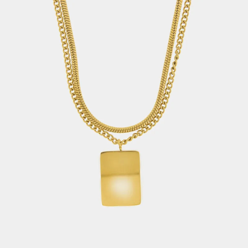 Collana in Acciaio doppia catena con medaglia quadrata pendente