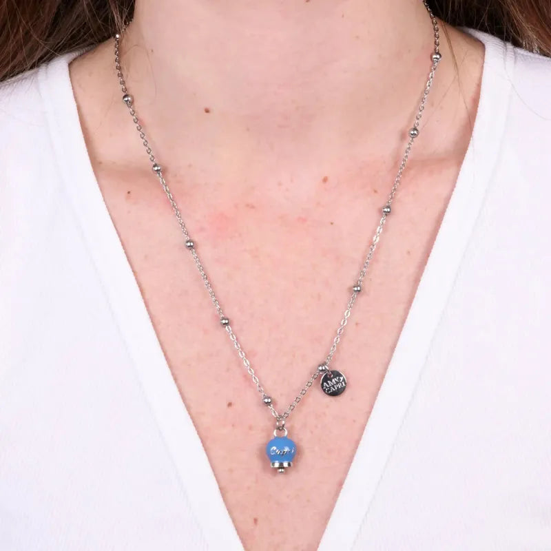 Collana in Acciaio con campanella pendente blu cobalto con scritta Capri - BYSIMON gioielli