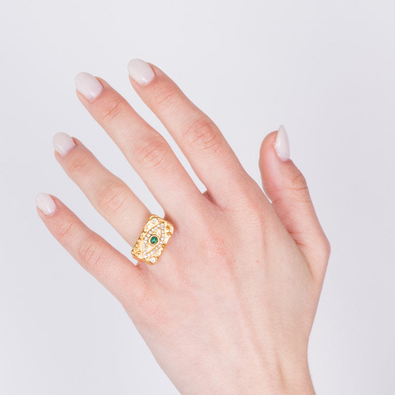 Anello in Acciaio con occhio verde
