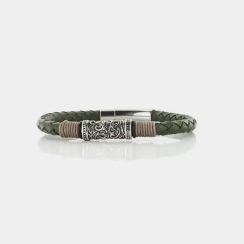 Bracciale in Acciaio rigido in pelle verde con elemento centrale lavorato a fantasia