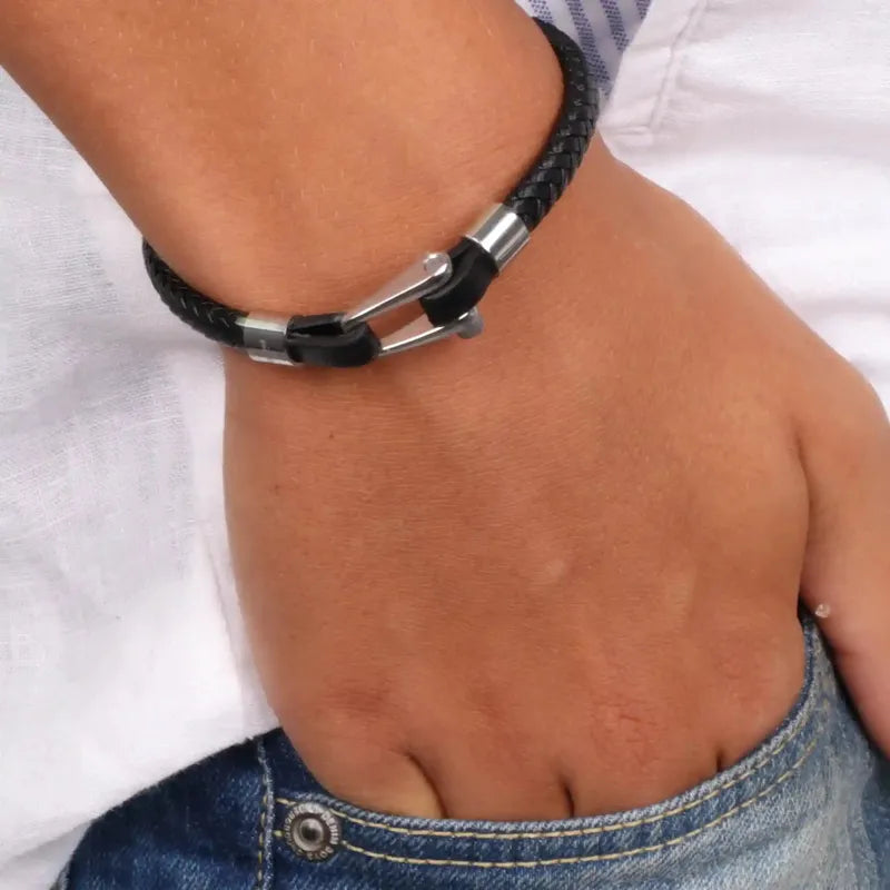 Bracciale in Acciaio rigido di pelle nera intrecciata con elementi in metallo lucido e satinato