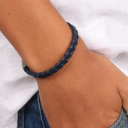 Bracciale in Acciaio rigido in pelle blu intrecciata. Chiusura a scomparsa