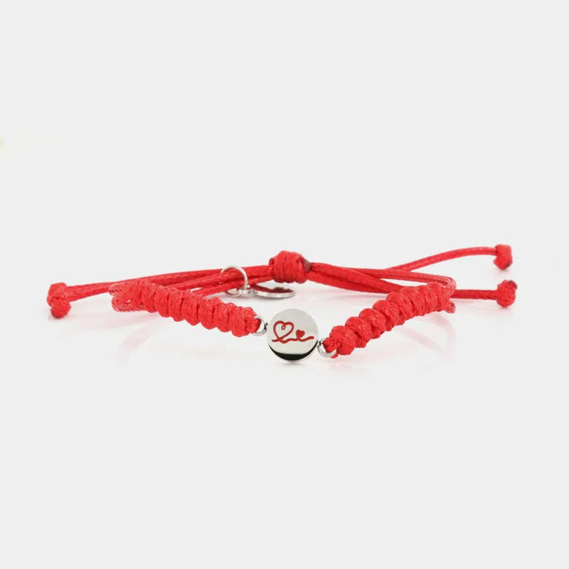 Bracciale in Acciaio in corda rossa regolabile e piastra in acciaio con due cuori in smalto rosso