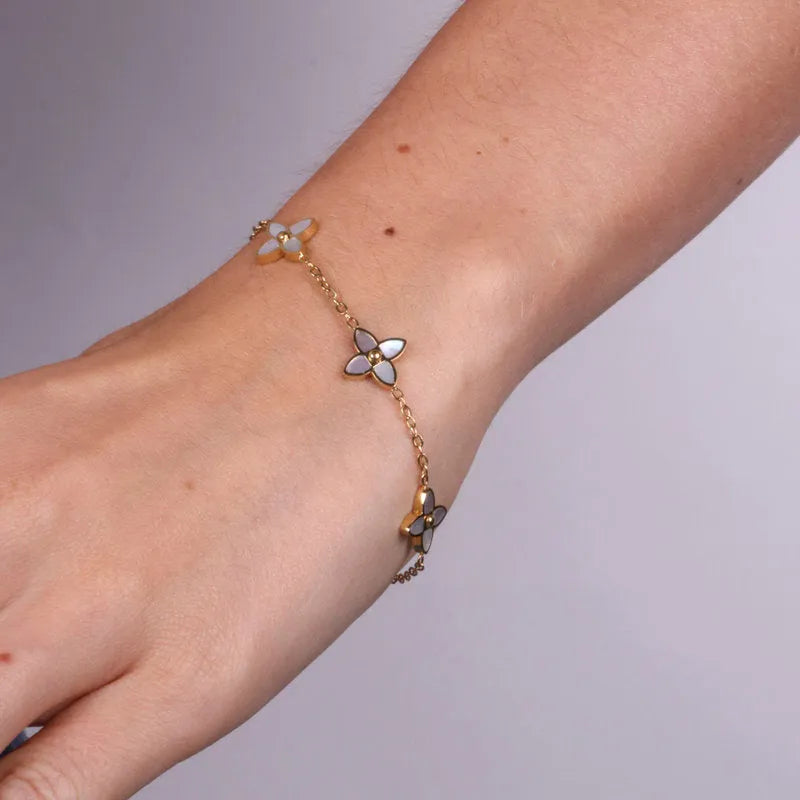 Bracciale in Acciaio con fiore a quattro petali