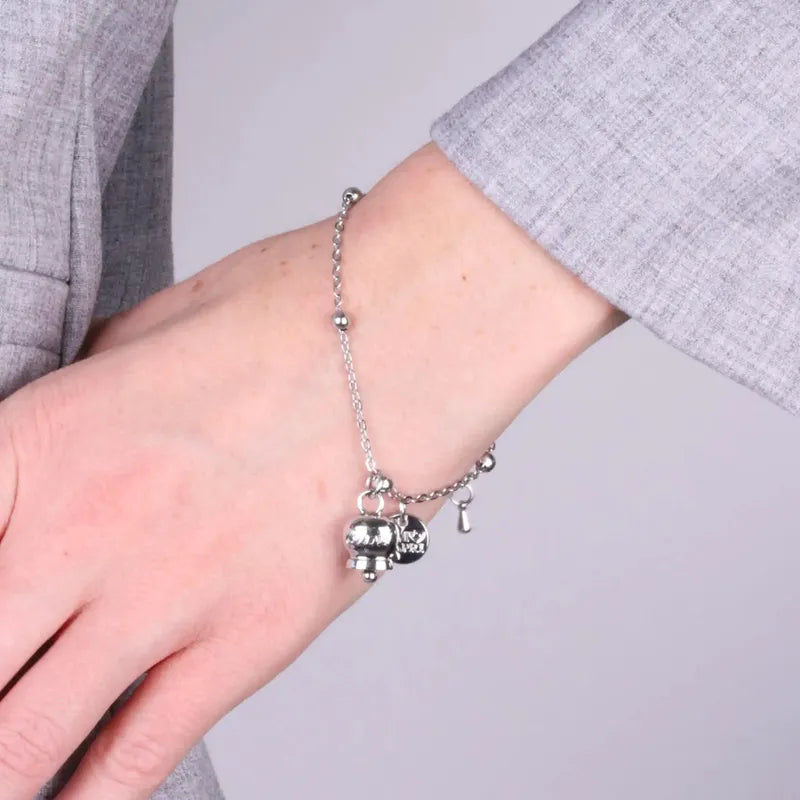 Bracciale in Acciaio con campanella  pendente  con scritta Capri - BYSIMON gioielli