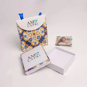 Bracciale in Acciaio  con campanella pendente blu cobalto   con scritta Capri