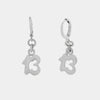 Orecchini in Metallo cerchietto con numero portafortuna 13 pendente
