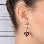 Orecchini in Metallo cerchietto con cuori pendenti in smalto rosso - BYSIMON gioielli