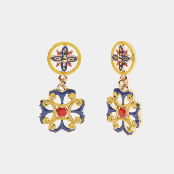 Orecchini in Metallo con maiolica a fiore smaltata blu giallo e rosso - BYSIMON gioielli