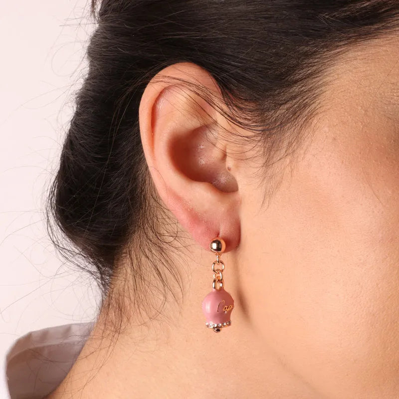 Orecchini in Metallo con campanella capri pendente in smalto rosa, impreziosita da cristalli - BYSIMON gioielli