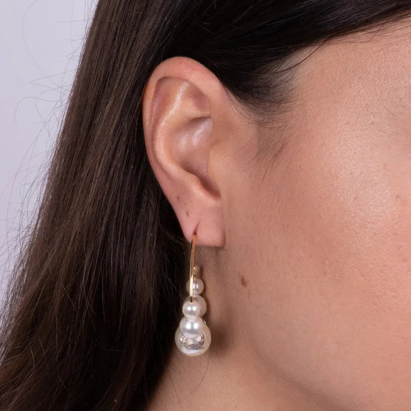 Metal circle earrings with crystals and pearls